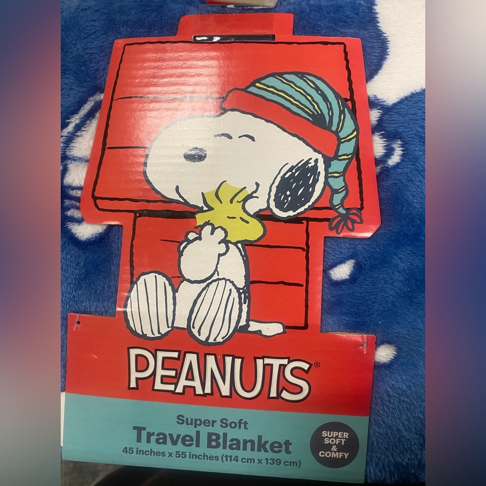 Snoopy travel blanket :p